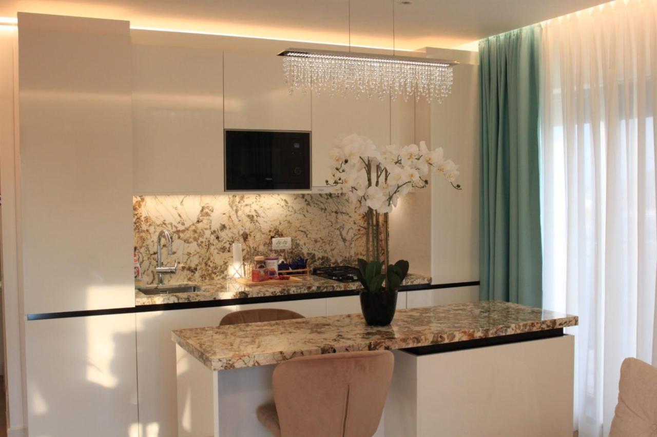Grozavesti Luxury Apartment With 2 Rooms Bucharest Exterior photo